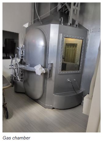 Gas chamber